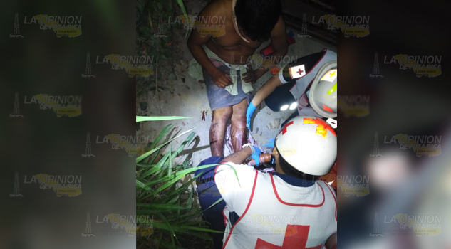 Es apuñalado por sujetos desconocidos en Tuxpan; su estado de salud es reportado como estable