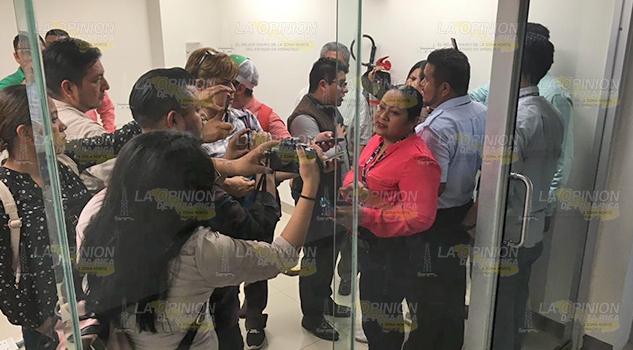 Dan de baja a personal del SAT, reclaman se les aclaren sus garantías