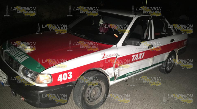 Presunto borracho choca contra un taxi en la curvas de la carretera a Rancho Nuevo, Tihuatlan