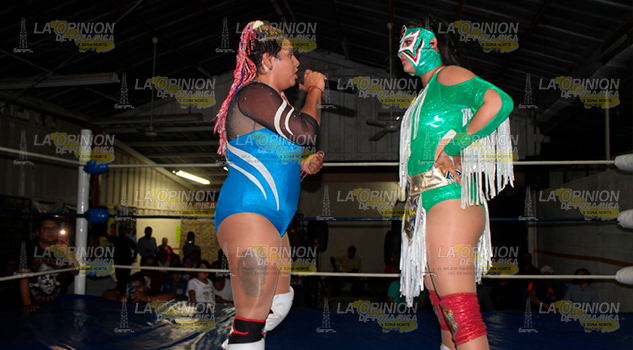 Alisha pide máscara VS cabellera