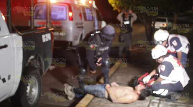 Se habré el cráneo al rebotar con una barda