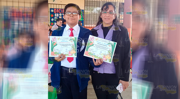 Concurso de cuenta cuentos en la escuela Héroes de México en Tlapacoyan