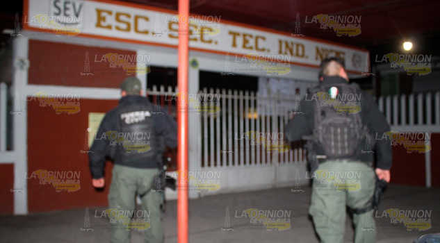 hampón intenta robar en la secundaria técnica 75 de Poza Rica.