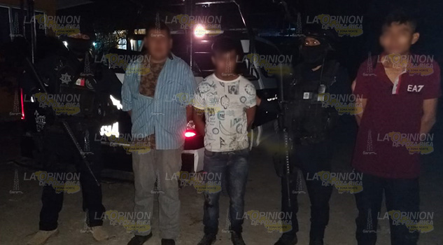 Los aseguran con droga y navajas