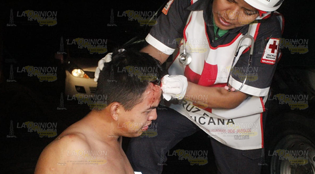 Se habré el cráneo al rebotar con una barda