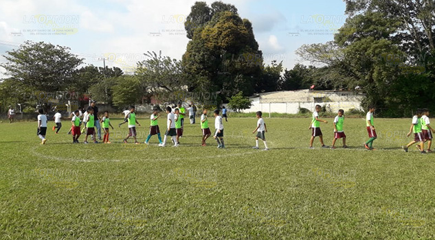 En final de fútbol de primarias Entabladero campeón