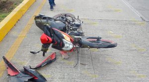 Acelerado motociclista derrapo en Martínez de la Torre Acelerado motociclista derrapo en Martínez de la Torre