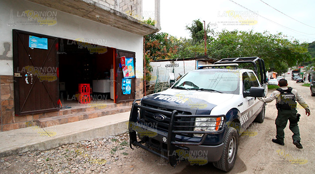 Asaltan tienda en la colonia Yanga Asaltan tienda en la colonia Yanga
