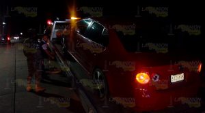 Aseguran automóvil con placas irregulares en Tuxpan, un detenido Aseguran automóvil con placas irregulares en Tuxpan, un detenido
