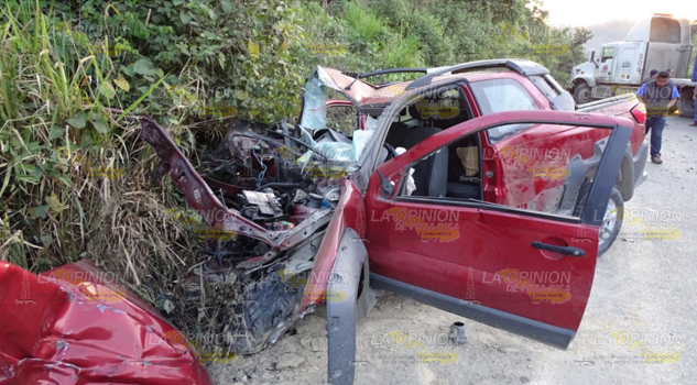 Brutal encontronazo deja una persona lesionada en el km 20 + 800 del tramo carretero Álamo-Tihuatlán