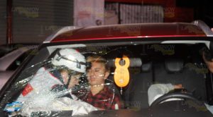 Choca contra dos autos estacionados, dos lesionados Choca contra dos autos estacionados, dos lesionados