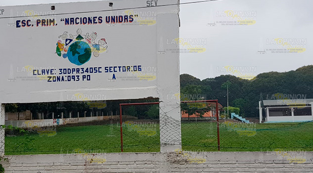 Crece molestia contra docentes de primaria en Cazones de Herrera Crece molestia contra docentes de primaria en Cazones de Herrera