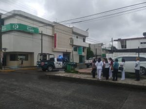 Fuga de gas provoca incendio en la clínica Reyes de la colonia Camacho Fuga de gas provoca incendio en la clínica Reyes de la colonia Camacho