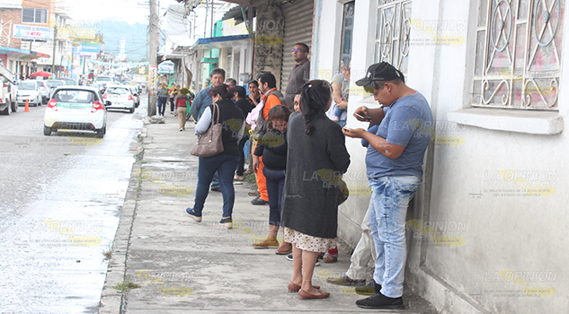 Por fuga de gas evacuan la Clínica Reyes