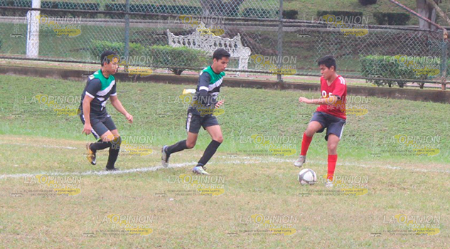 Halcones UV se impone de visita