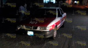 Motociclistas son impactados por un taxi en Gutiérrez Zamora Motociclistas son impactados por un taxi en Gutiérrez Zamora