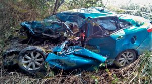 Muere destrozado en su auto tras ser impactado por tráiler en la Naranjos - Ozuluama Muere destrozado en su auto tras ser impactado por tráiler en la Naranjos - Ozuluama