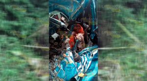 Muere destrozado en su auto tras ser impactado por tráiler en la Naranjos - Ozuluama Muere destrozado en su auto tras ser impactado por tráiler en la Naranjos - Ozuluama