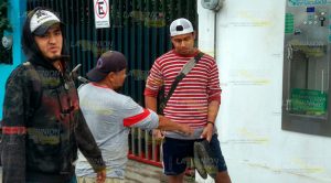 Pierde el control y se impacta contra lavandería Pierde el control y se impacta contra lavandería