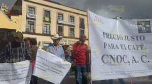 Productores de café se manifestaron en Plaza Lerdo de Xalapa contra Nestlé Productores de café se manifestaron en Plaza Lerdo de Xalapa contra Nestlé