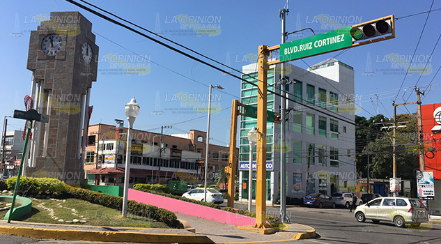 Señalética con errores ortográficos en Poza Rica Señalética con errores ortográficos en Poza Rica