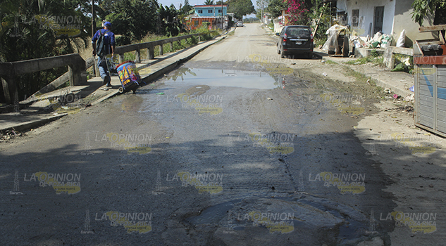 Manantial de aguas negras en Espinal