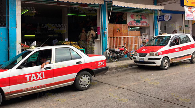 Unidad de transporte sin póliza, irán al corralón en Tuxpan Unidad de transporte sin póliza, irán al corralón