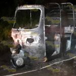 Par de asaltantes incendian carrito de tortillero