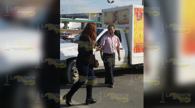 Intenta ganar el paso y choca sobre el bulevar Demetrio Ruiz Malerva en Tuxpan