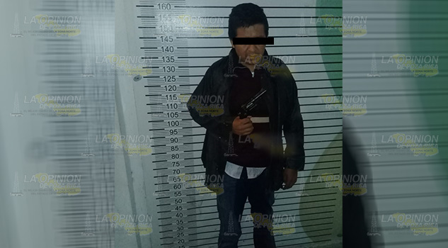 Intenta asaltar taqueria con pistola de plástico