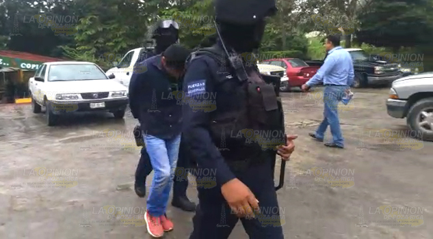 Video: Detienen a un asaltante de materiales Rangel en Papantla