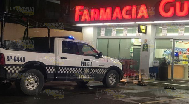 Sujetos desconocidos intentan asaltar una farmacia; en la Cazones
