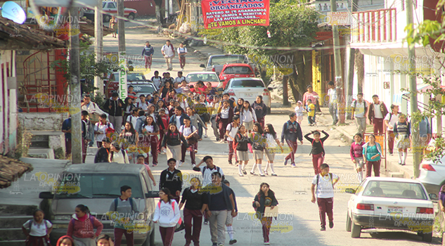 Masivo regreso de estudiantes en los ocho municipios