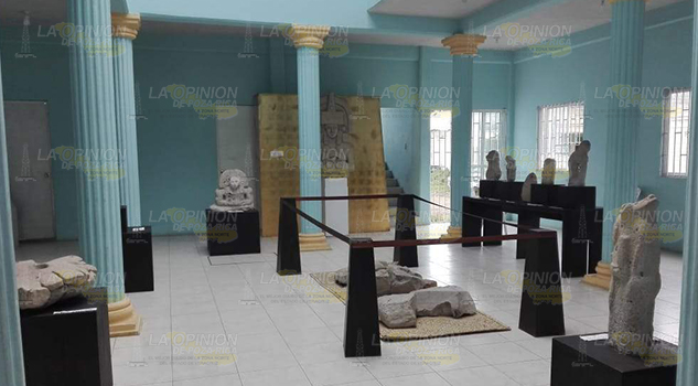 Exhiben documentos históricos en Naranjos