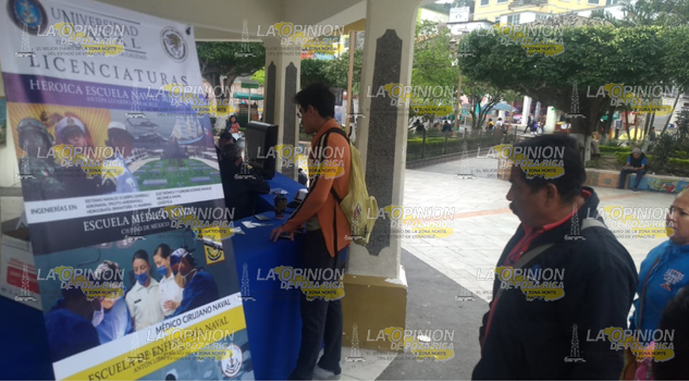 Módulo de la escuela naval en Papantla; oportunidad de empleo y de estudiar