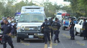 Vuelca autobús: mueren dos y veinticinco resultan lesionados