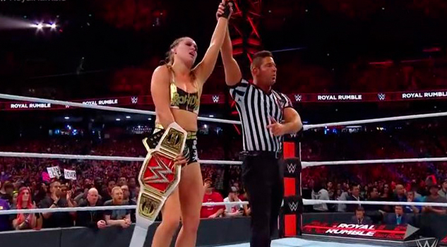 WWE: Tras difícil prueba, Ronda Rousey sigue como Campeona de RAW