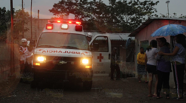Vaquero se suicida en Tihuatlán