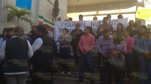 Mantienen protesta; no permiten acceso al personal del SAT