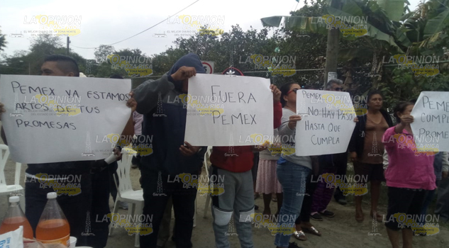Habitantes de la localidad San Pedro Miahuapan cerraron accesos a instalaciones petroleras