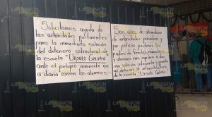 ¡A punto de derrumbarse otra escuela peligrosa en Tuxpan! ¡A punto de derrumbarse otra escuela peligrosa en Tuxpan!