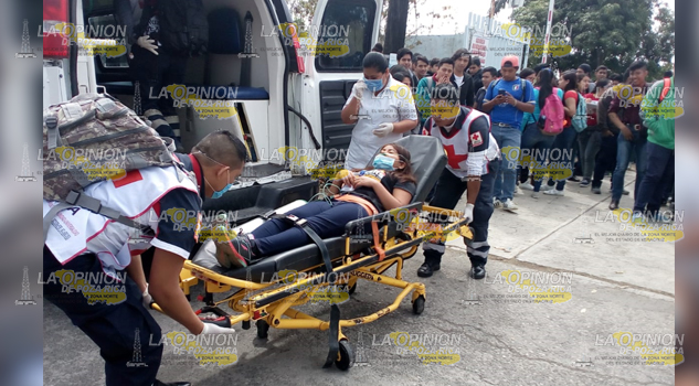 Evacúan a alumnos del Tec de Cerro Azul por presencia de gas sulfihídrico