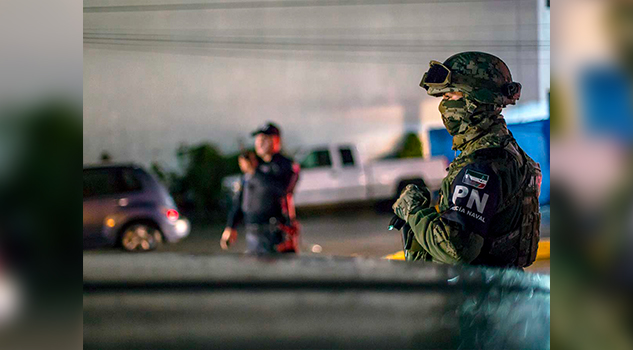 Procesan a 3 marinos detenidos con 2 buques repletos de huachicol