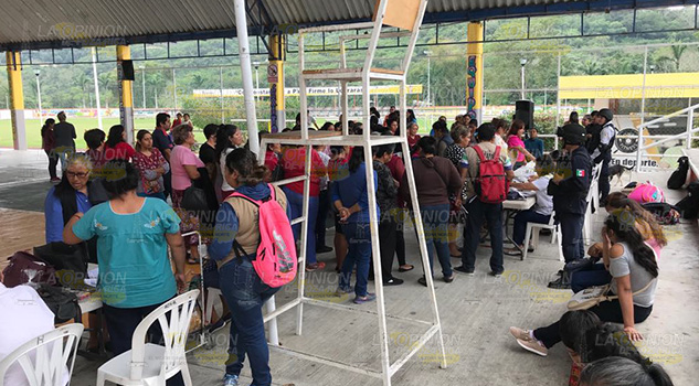 A la baja padrón del programa federal Becas Benito Juárez en Tihuatlán A la baja padrón de programa federal Becas Benito Juárez en Tihuatlán