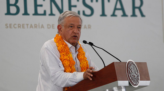 AMLO ofrece protección para quien ayude a esclarecer caso Ayotzinapa AMLO ofrece protección para quien ayude a esclarecer caso Ayotzinapa