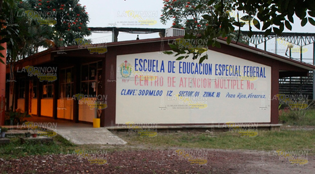 Atracan escuela de educación especial en Poza Rica Atracan escuela de educación especial en Poza Rica