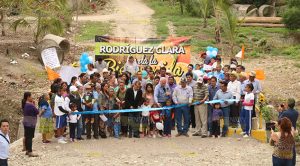 Ayuntamiento de Álamo entrega puente en Rodríguez Clara Ayuntamiento de Álamo entrega puente en Rodríguez Clara