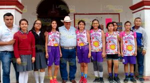 Basquetbolistas y ajedrecistas representarán a Espinal en Torneo Regional en Tuxpan Basquetbolistas y ajedrecistas representarán a Espinal en Torneo Regional en Tuxpan