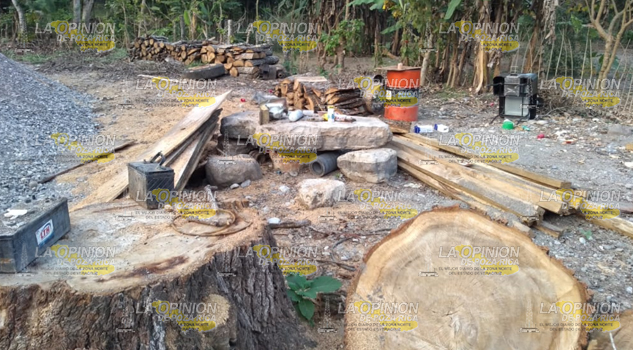Personal de CONAGUA realizó un recorrido en el río Ajajalpan para tomar evidencia e investigar la licitación para la explotación del material petreo