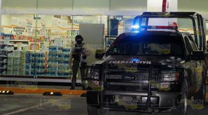 Continúan los asaltos a tiendas de conveniencia y farmacias Continúan los asaltos a tiendas de conveniencia y farmacias